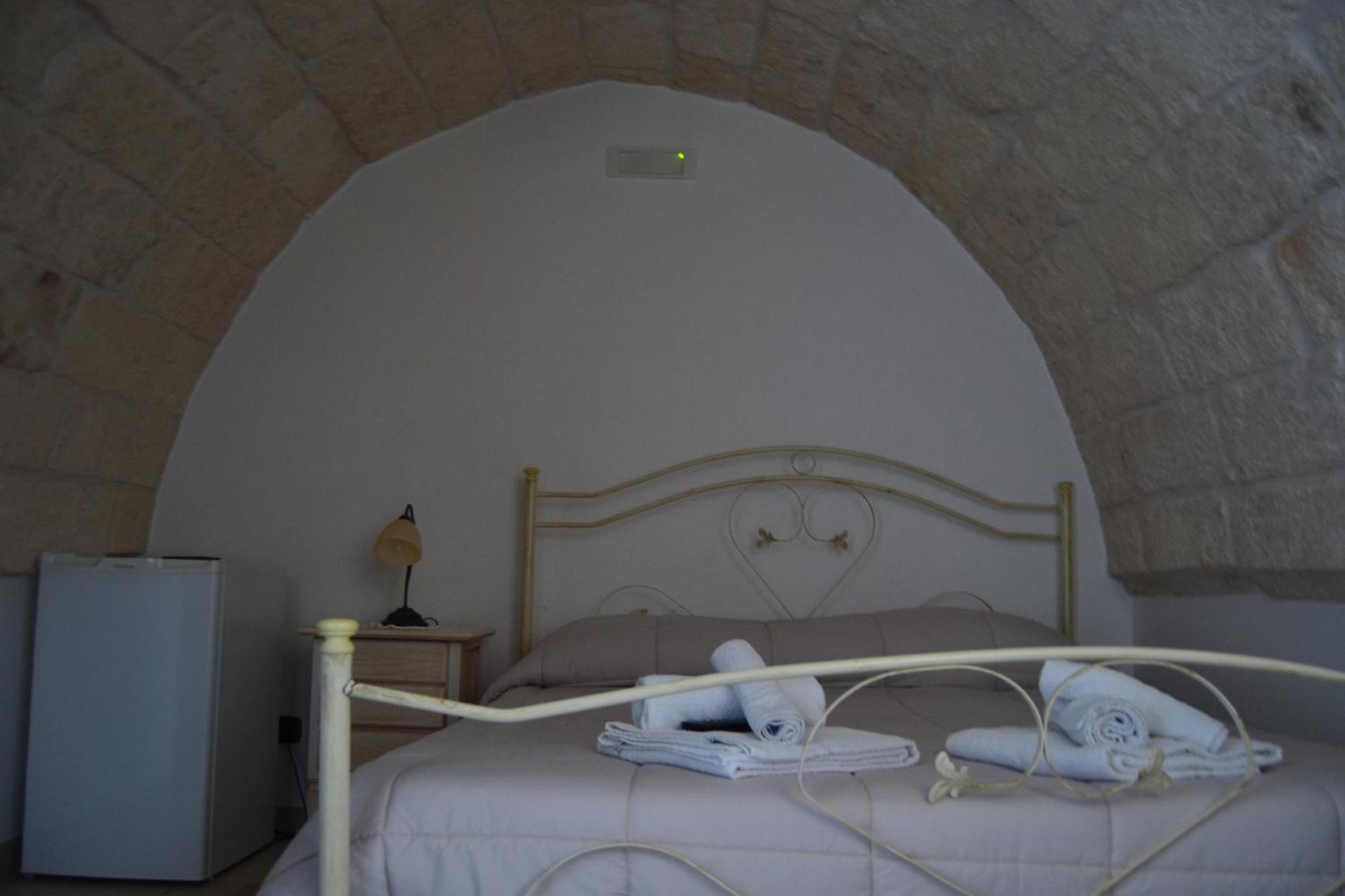 Al Borgo Antico Ristorante E B&B Crispiano Exterior photo