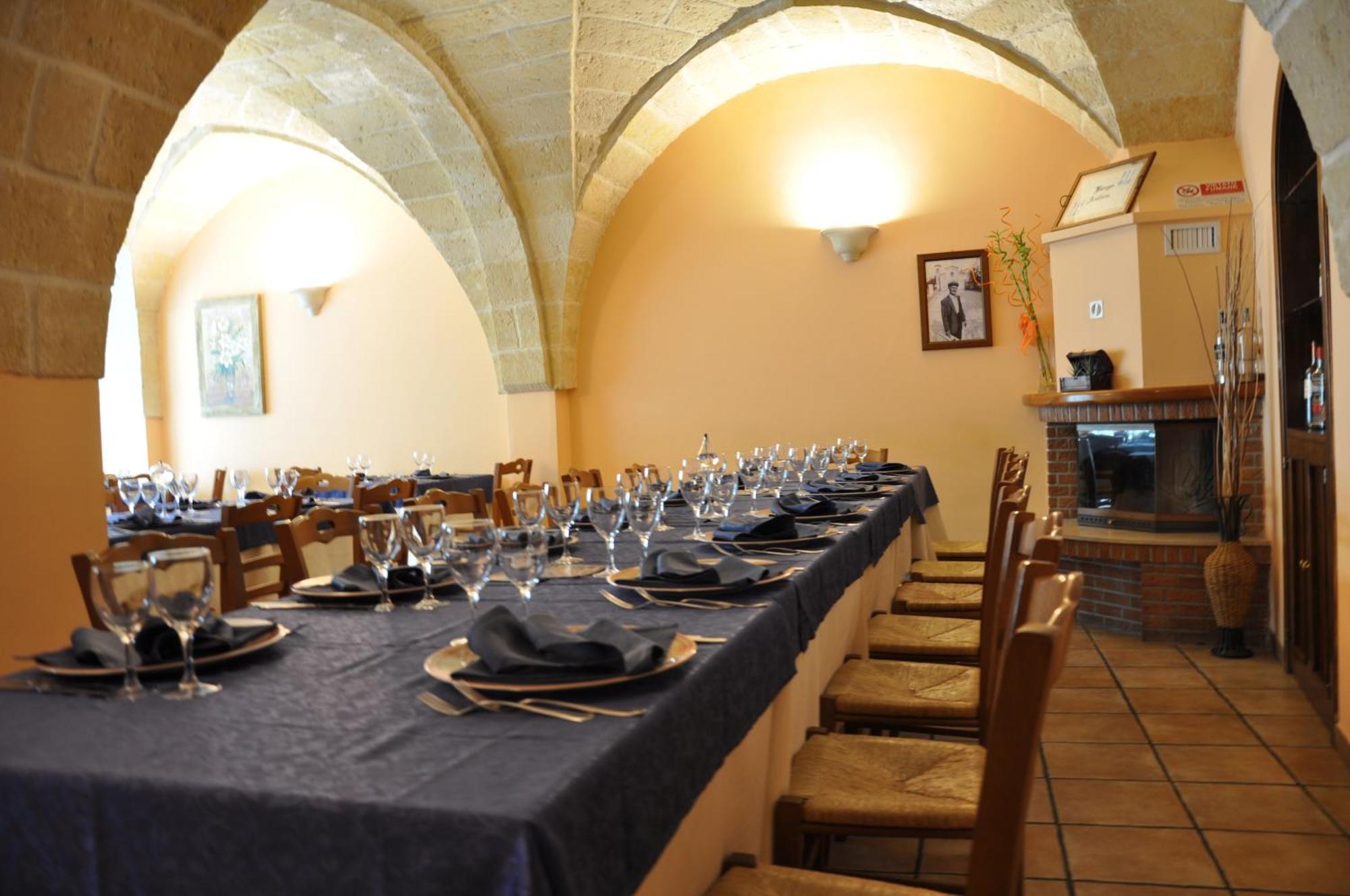 Al Borgo Antico Ristorante E B&B Crispiano Exterior photo
