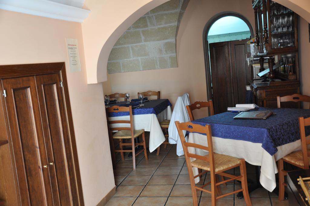 Al Borgo Antico Ristorante E B&B Crispiano Exterior photo